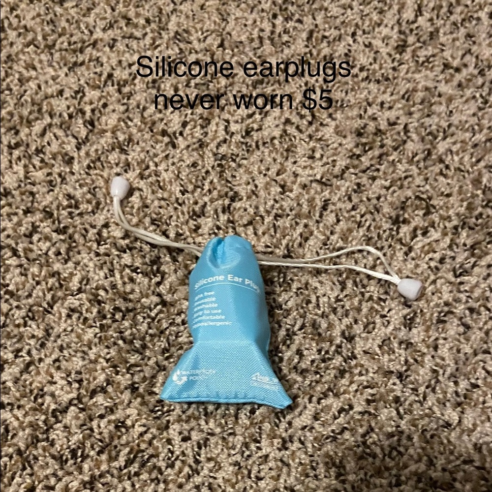 Silicone earplugs